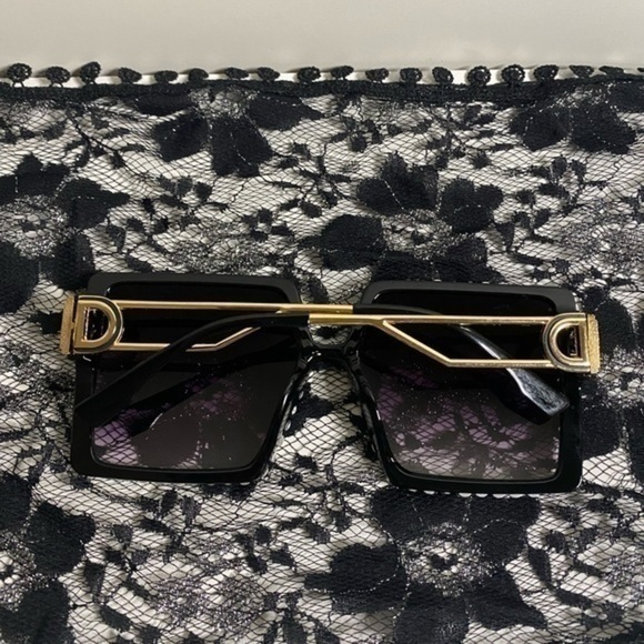 🌺Oversized Jewel lined sunglasses - Picture 6 of 11